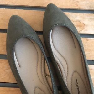Time and Tru Shoes - Time and Tru olive green pointed flats size 6 Time and Tru Shoes - Time and Tru olive green pointed flats size 6